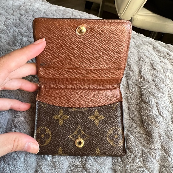 Louis Vuitton Monogram Card Holder - Picture 8 of 16